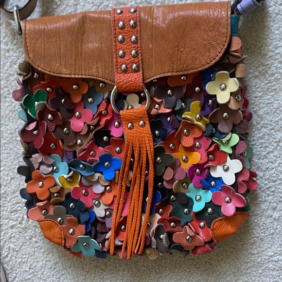 Amerileather Crossbody Bag - Picture 5 of 5